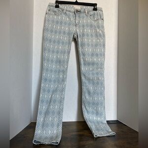 Roxy Juniors Denim Jeans Low Rise Size 5/27 EUC 
Diamond Pattern